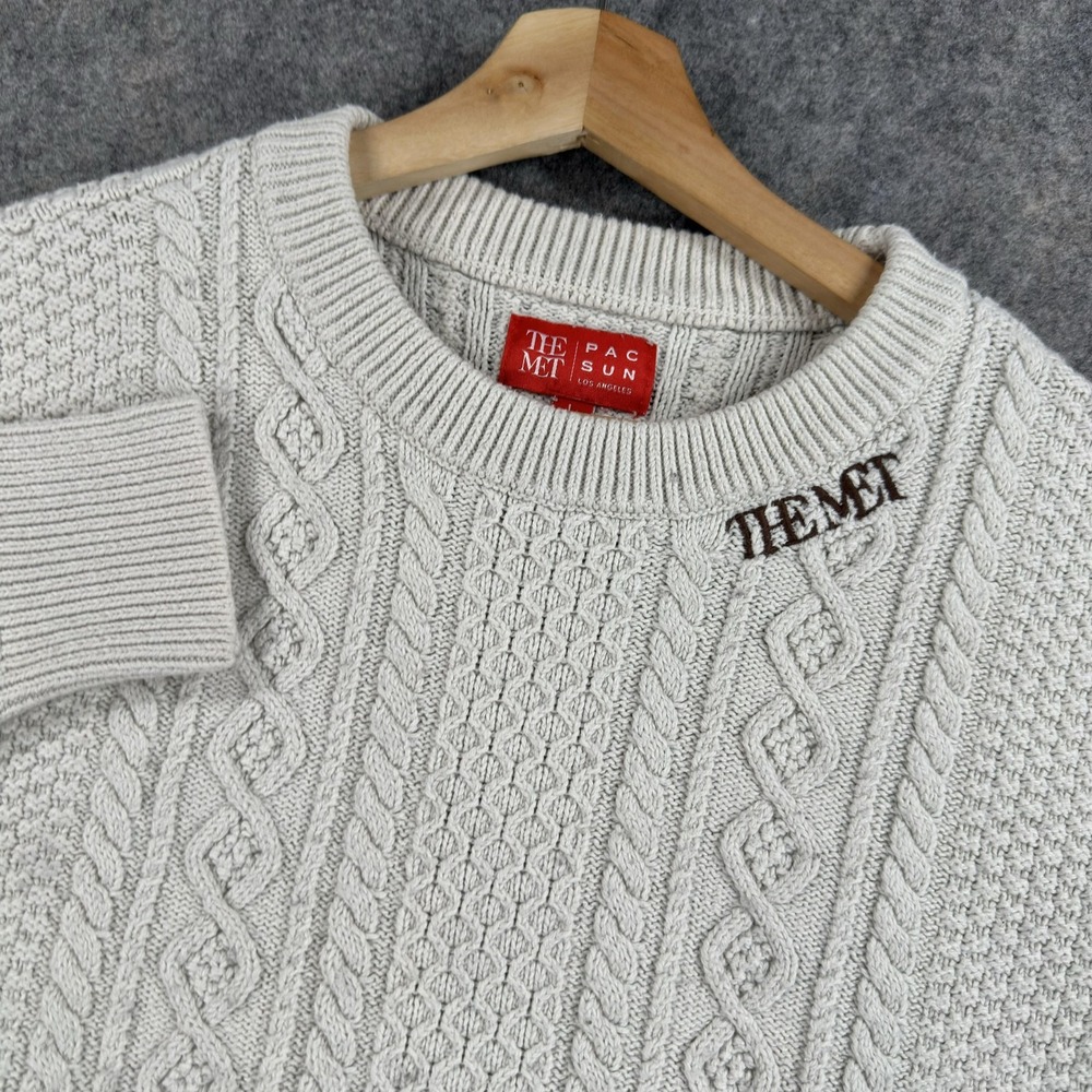 PacSun The Met Sweater Mens Large Gray Cable Knit Crewneck Pullover Logo